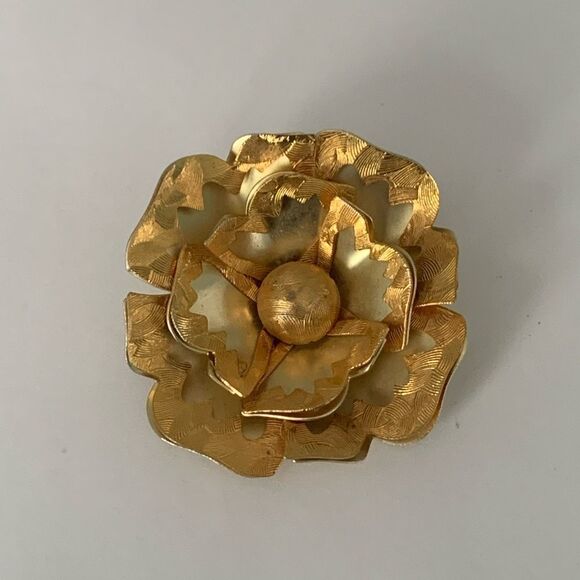 Vintage Multi Layer Flower Brooch - Picture 2 of 9